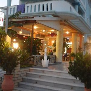 Hotel Spiros
